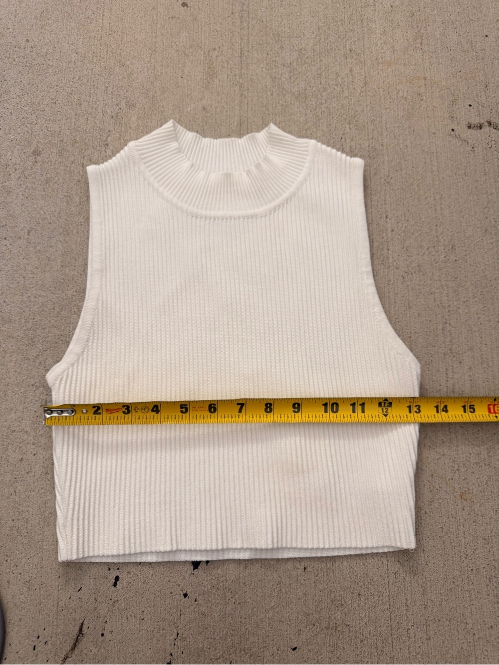 Sleeveless Ribbed Mock Neck Tank Top - Picture 5 of 5